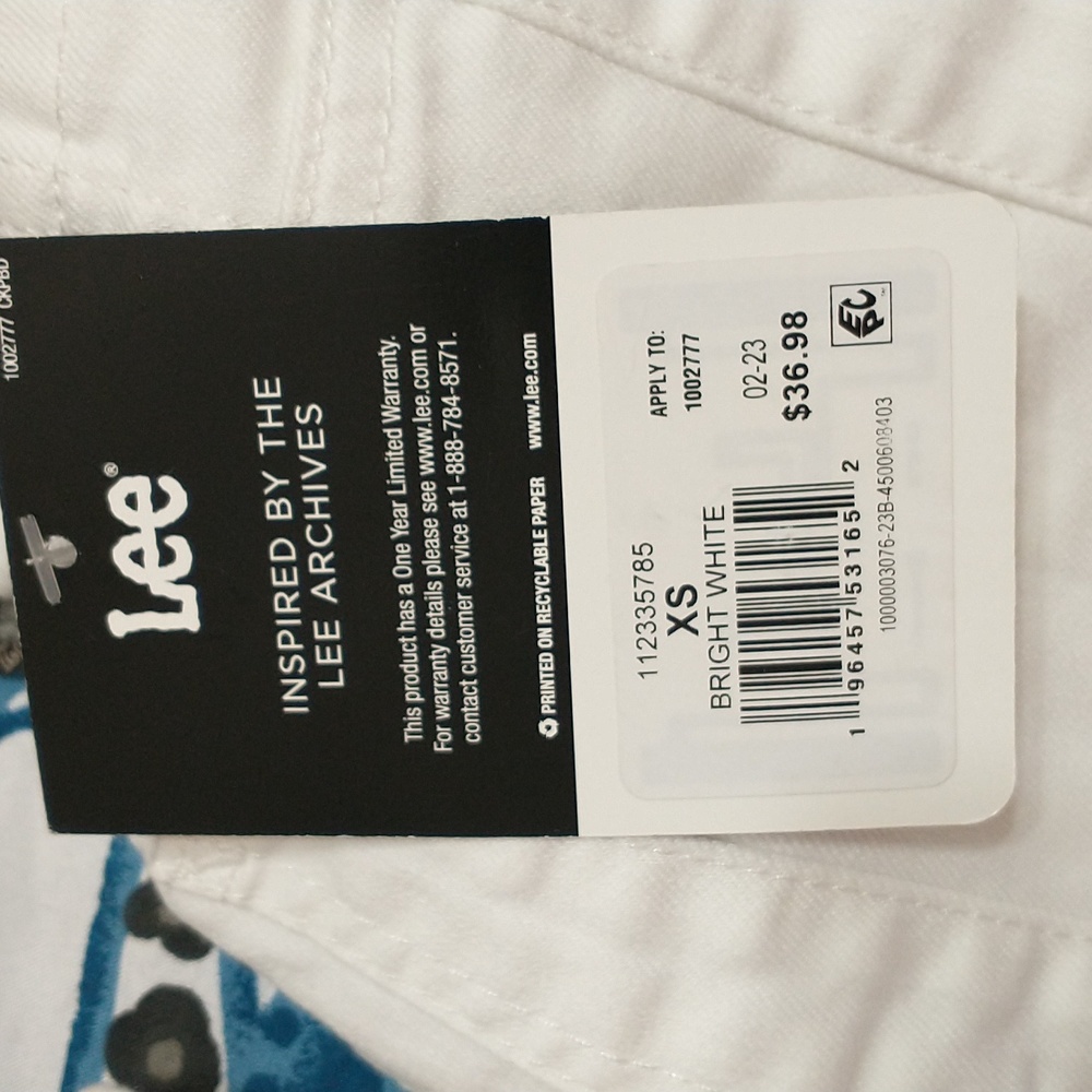 Lee Ladies cover all shorts  size medium and size extra small  white NWT - Picture 12 of 13